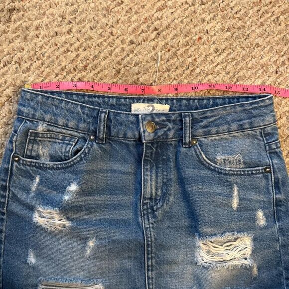 Free People We the Free Out Of The Ordinary Denim Distressed Mini Skirt- Size 2 - Picture 9 of 10